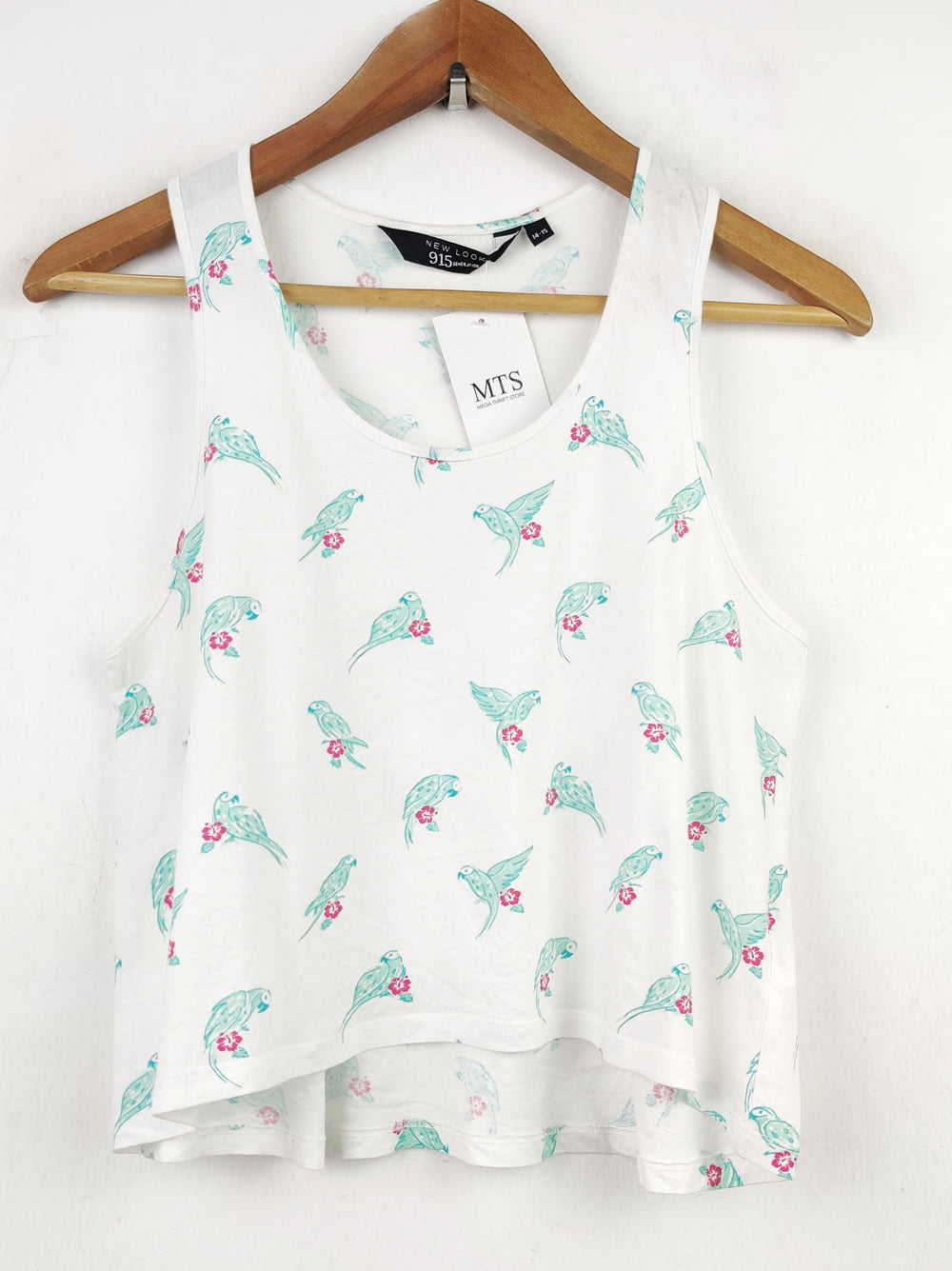 Buy online pre-used pre-loved 100% authentic & Original branded New Look (CT-921) available in Pakistan. Top international brands avilable.