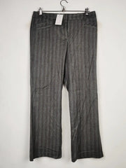 Buy online pre-used pre-loved 100% authentic & Original branded Style Collection (DP-02) available in Pakistan. Top international brands avilable.