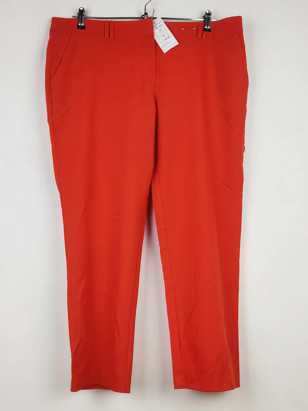 Buy online pre-used pre-loved 100% authentic & Original branded Dorothy Perkins (DP-1072) available in Pakistan. Top international brands avilable.