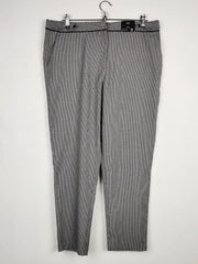 Buy online pre-used pre-loved 100% authentic & Original branded F&F (DP-115) available in Pakistan. Top international brands avilable.