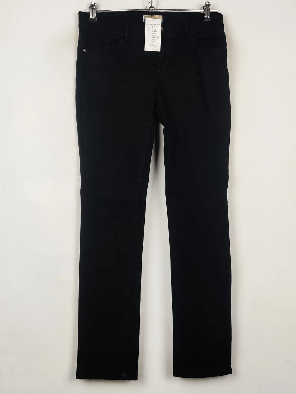 Buy online pre-used pre-loved 100% authentic & Original branded Skinny (DP-1227) available in Pakistan. Top international brands avilable.