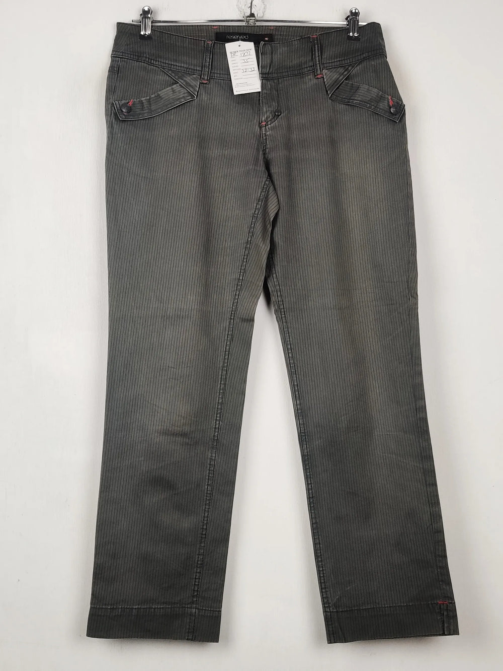 Buy online pre-used pre-loved 100% authentic & Original branded Reserved (DP-1272) available in Pakistan. Top international brands avilable.