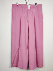 Buy online pre-used pre-loved 100% authentic & Original branded Marks & Spencer (DP-14) available in Pakistan. Top international brands avilable.