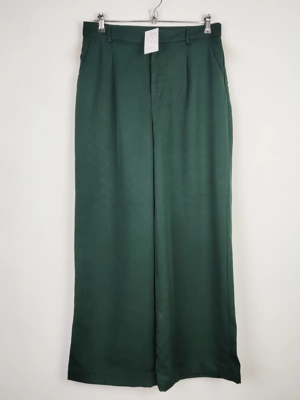 Buy online pre-used pre-loved 100% authentic & Original branded I Saw It First (DP-30) available in Pakistan. Top international brands avilable.