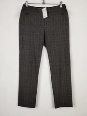 Laura Ashley (DP-462)