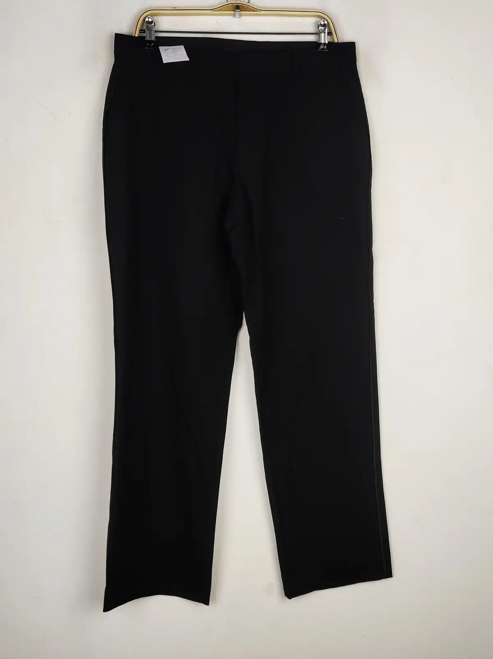 Buy online pre-used pre-loved 100% authentic & Original branded Marks & Spencer (DP-865) available in Pakistan. Top international brands avilable.