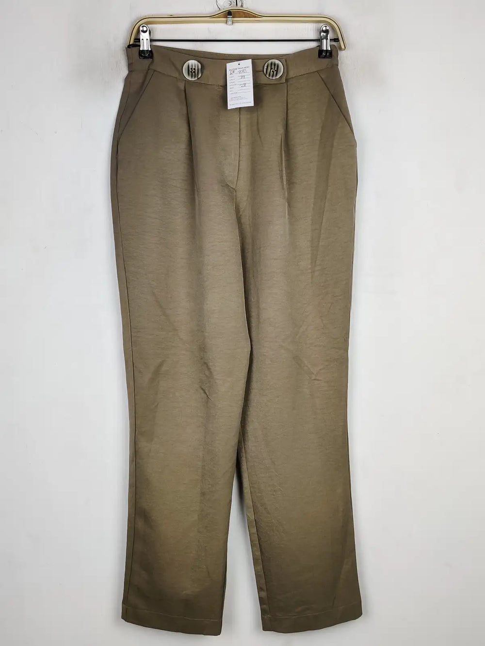 Buy online pre-used pre-loved 100% authentic & Original branded Primark (DP-881) available in Pakistan. Top international brands avilable.