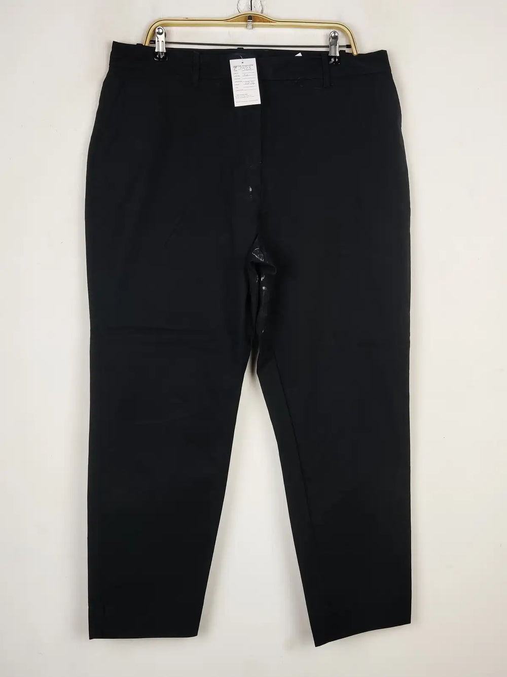 Buy online pre-used pre-loved 100% authentic & Original branded Marks & Spencer (DP-923) available in Pakistan. Top international brands avilable.