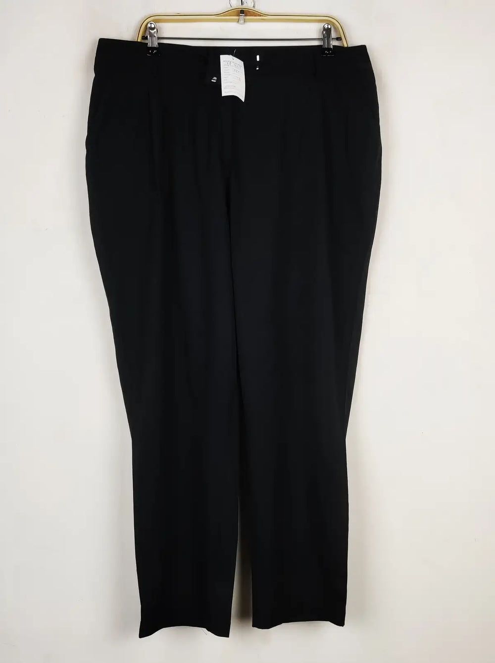 Buy online pre-used pre-loved 100% authentic & Original branded Primark (DP-942) available in Pakistan. Top international brands avilable.