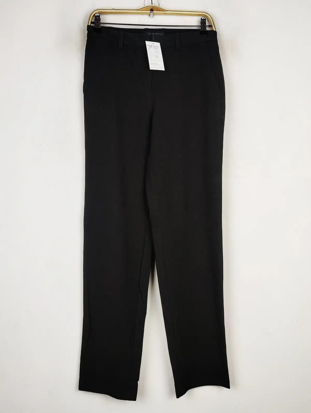 Buy online pre-used pre-loved 100% authentic & Original branded Marks & Spencer (DP-963) available in Pakistan. Top international brands avilable.