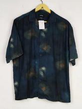 Buy online pre-used pre-loved 100% authentic & Original branded Pull Bear (DS-1102) available in Pakistan. Top international brands avilable.
