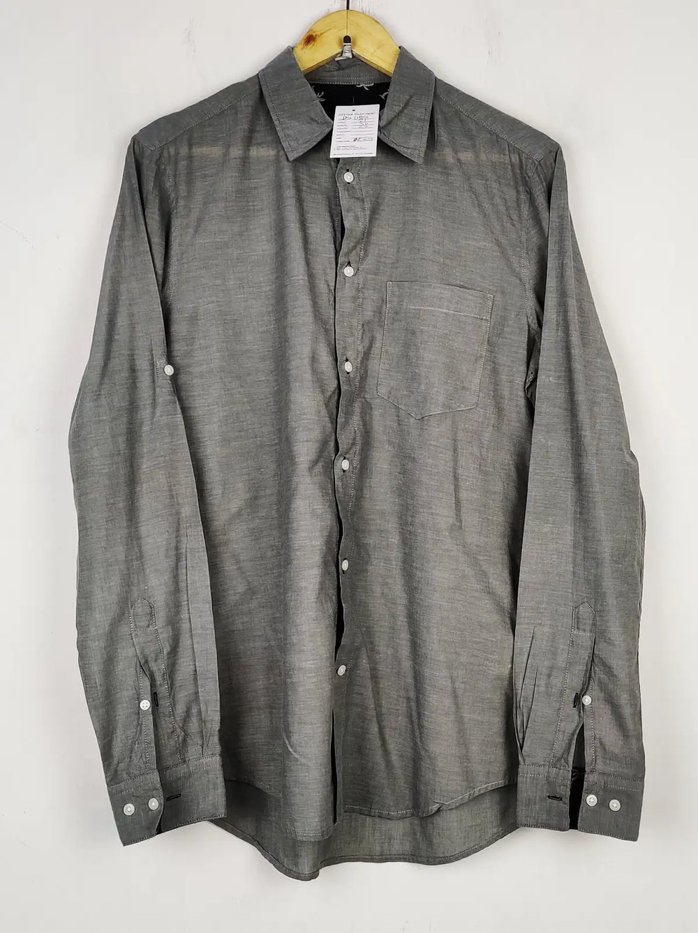 Buy online pre-used pre-loved 100% authentic & Original branded H&M (DS-1180) available in Pakistan. Top international brands avilable.