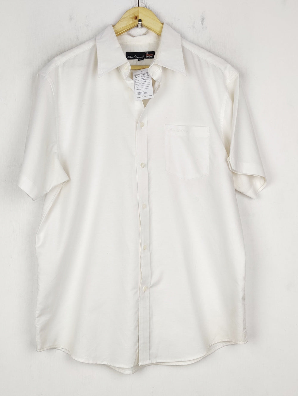 Buy online pre-used pre-loved 100% authentic & Original branded Ben Sherman (DS-1242) available in Pakistan. Top international brands avilable.