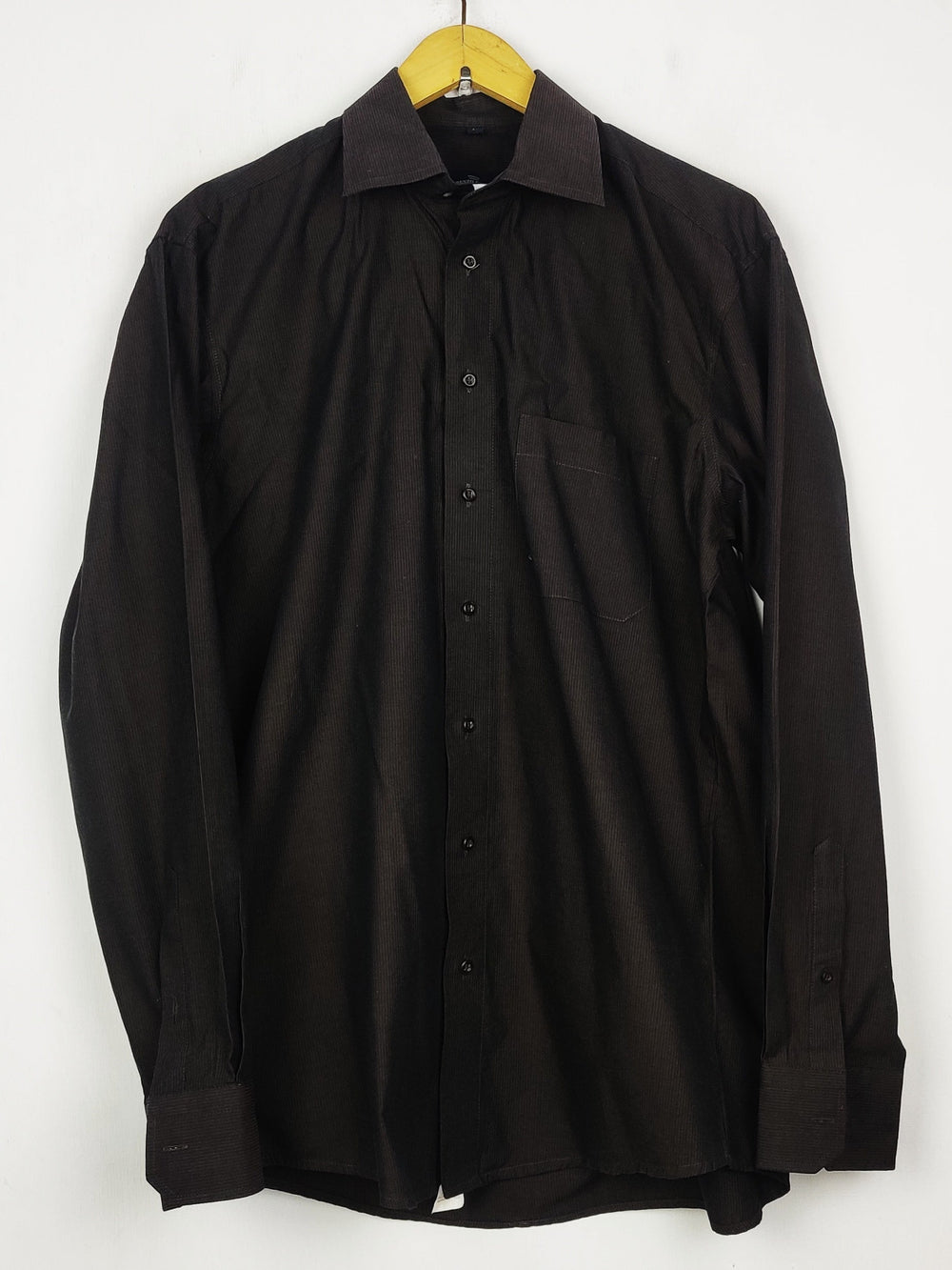 Buy online pre-used pre-loved 100% authentic & Original branded Lorenzo Calvino (DS-1288) available in Pakistan. Top international brands avilable.
