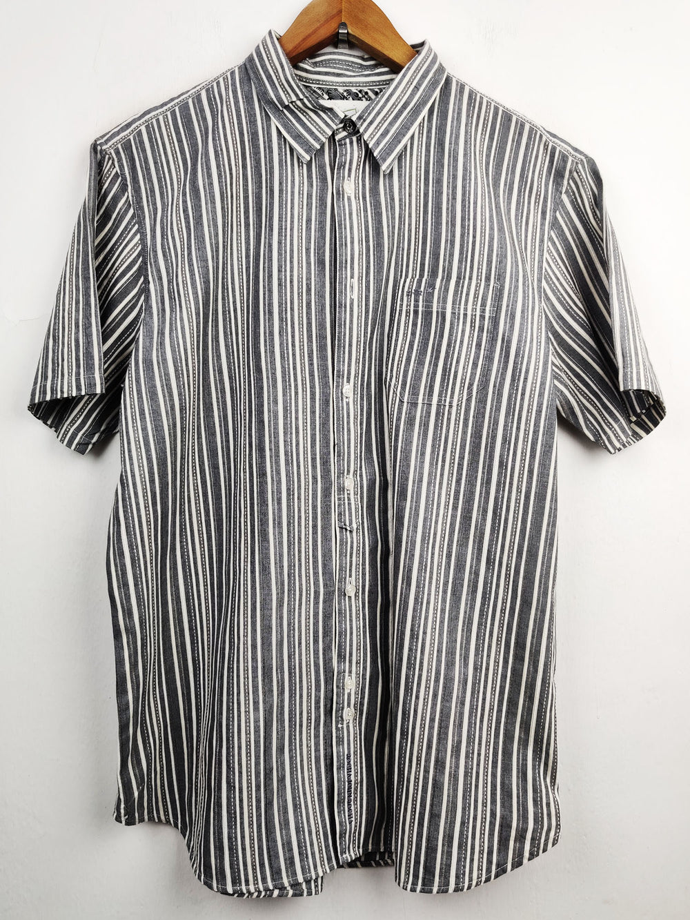 Buy online pre-used pre-loved 100% authentic & Original branded Rocha.John Rocha (DS-541) available in Pakistan. Top international brands avilable.