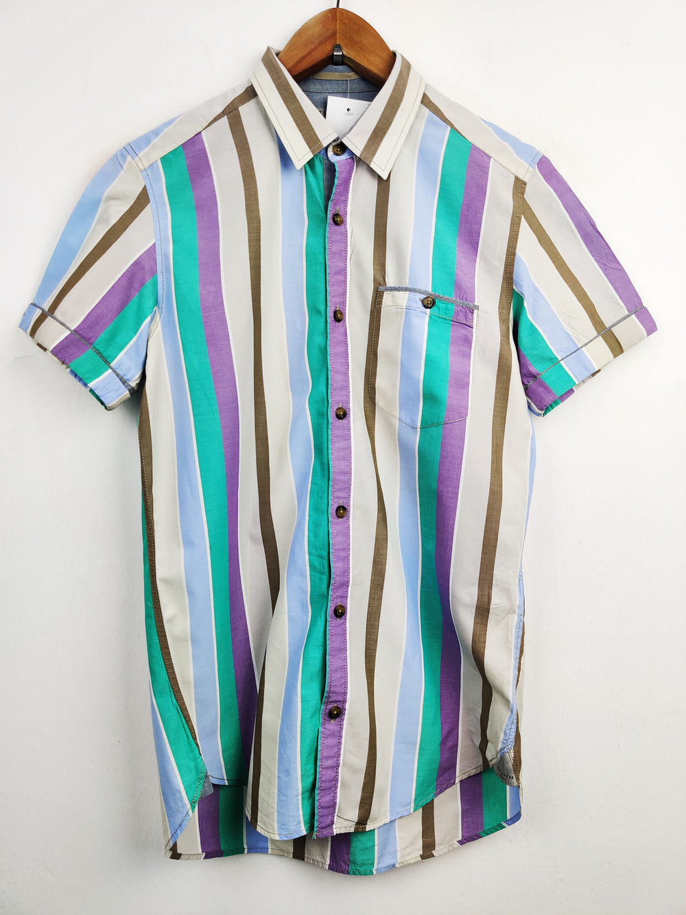 Buy online pre-used pre-loved 100% authentic & Original branded Ted Baker (DS-592) available in Pakistan. Top international brands avilable.