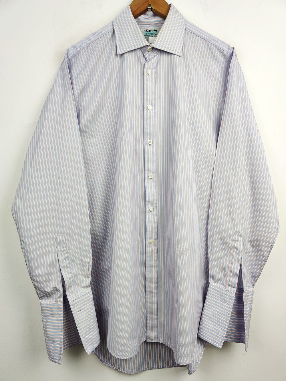 Buy online pre-used pre-loved 100% authentic & Original branded T.M. Lewin (DS-610) available in Pakistan. Top international brands avilable.