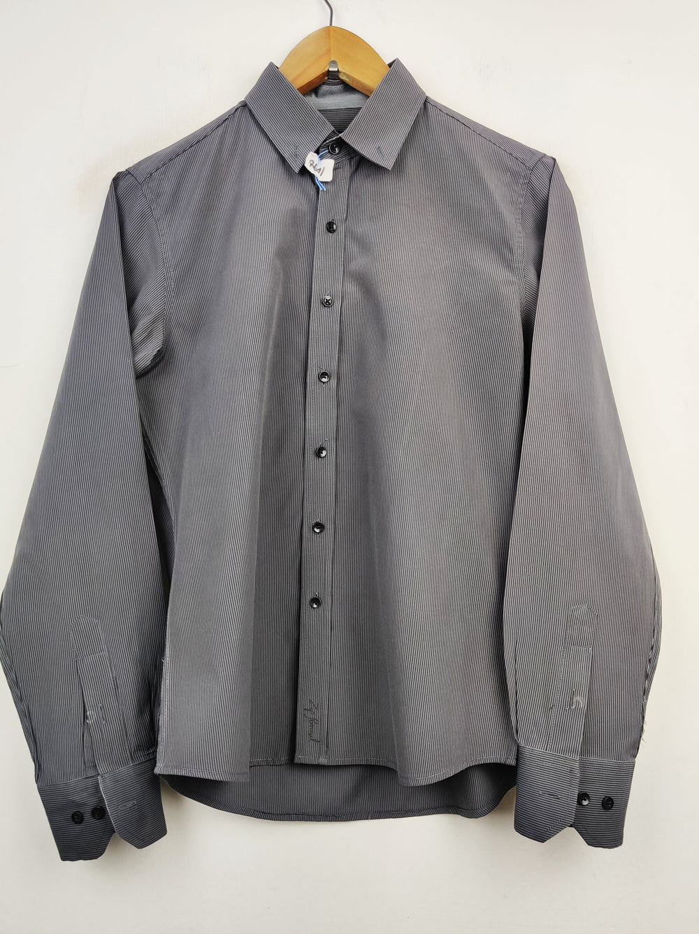 Buy online pre-used pre-loved 100% authentic & Original branded Zip (DS-726) available in Pakistan. Top international brands avilable.