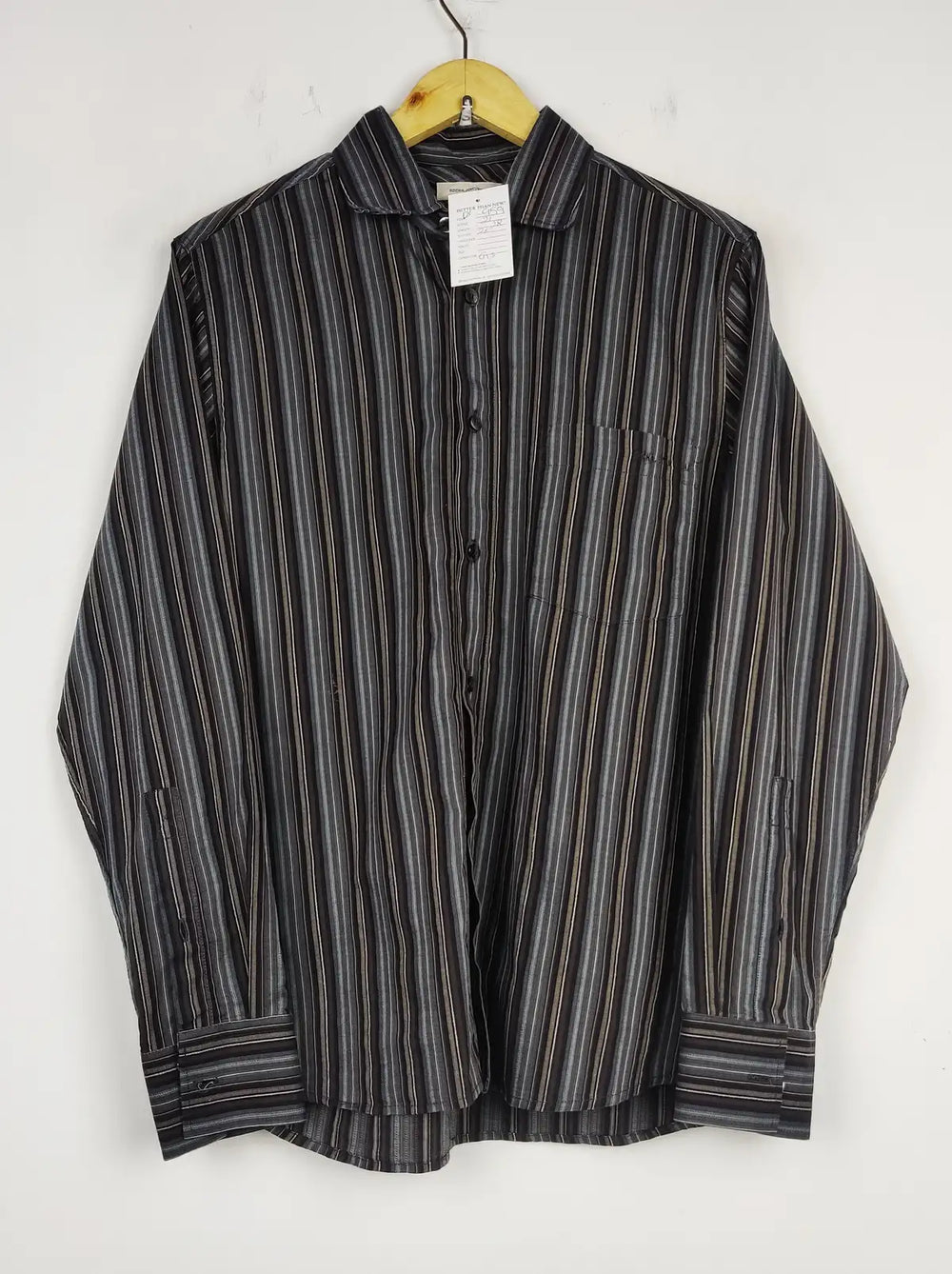 Buy online pre-used pre-loved 100% authentic & Original branded Rocha John Rocha (DS-959) available in Pakistan. Top international brands avilable.