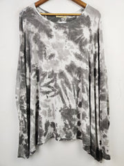 Buy online pre-used pre-loved 100% authentic & Original branded Instyle (FS-1432) available in Pakistan. Top international brands avilable.