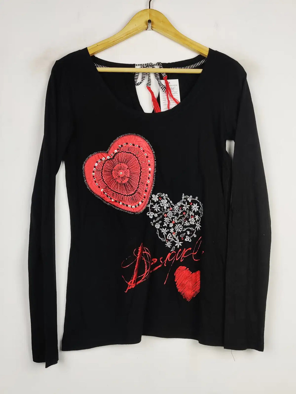 Buy online pre-used pre-loved 100% authentic & Original branded Unknown Brand (FS-1661) available in Pakistan. Top international brands avilable.