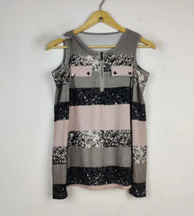 Buy online pre-used pre-loved 100% authentic & Original branded Unknown Brand (FS-1746) available in Pakistan. Top international brands avilable.