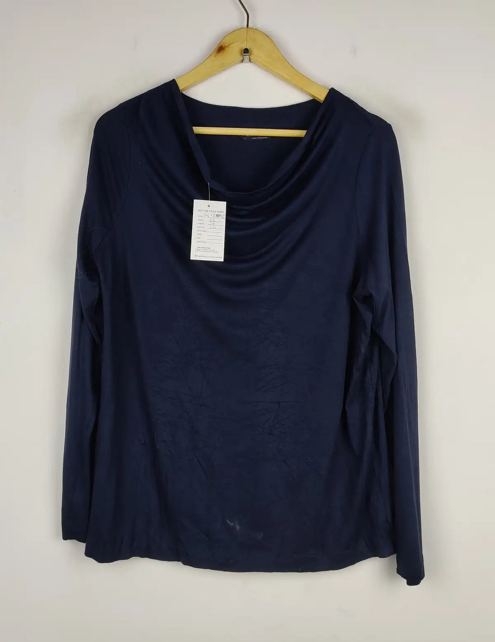 Buy online pre-used pre-loved 100% authentic & Original branded Unknown Brand (FS-1842) available in Pakistan. Top international brands avilable.