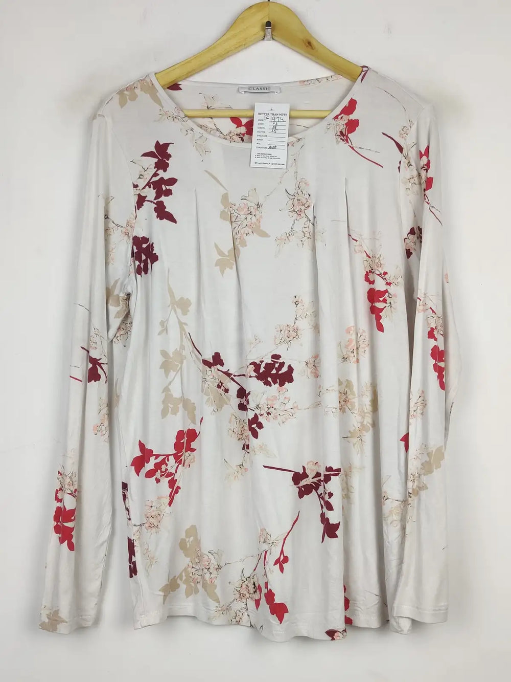 Buy online pre-used pre-loved 100% authentic & Original branded Classic (FS-1974) available in Pakistan. Top international brands avilable.