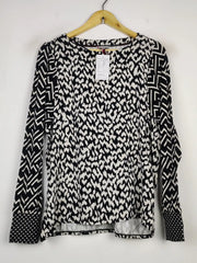 Buy online pre-used pre-loved 100% authentic & Original branded Street One (FS-1975) available in Pakistan. Top international brands avilable.