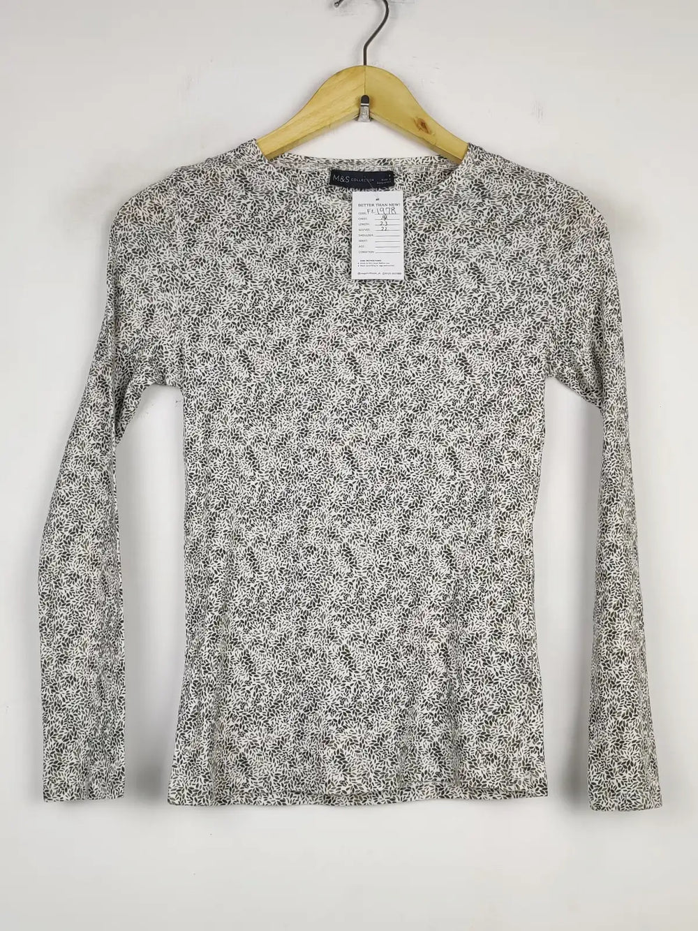 Buy online pre-used pre-loved 100% authentic & Original branded Marks & Spencers (FS-1978) available in Pakistan. Top international brands avilable.