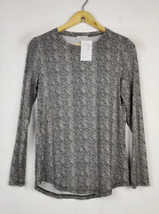 Buy online pre-used pre-loved 100% authentic & Original branded Gallery (FS-1982) available in Pakistan. Top international brands avilable.