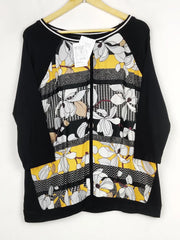 Buy online pre-used pre-loved 100% authentic & Original branded Betty Barclay (FS-2318) available in Pakistan. Top international brands avilable.