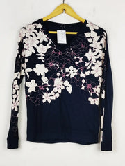 Buy online pre-used pre-loved 100% authentic & Original branded Unknown Brand (FS-2518) available in Pakistan. Top international brands avilable.