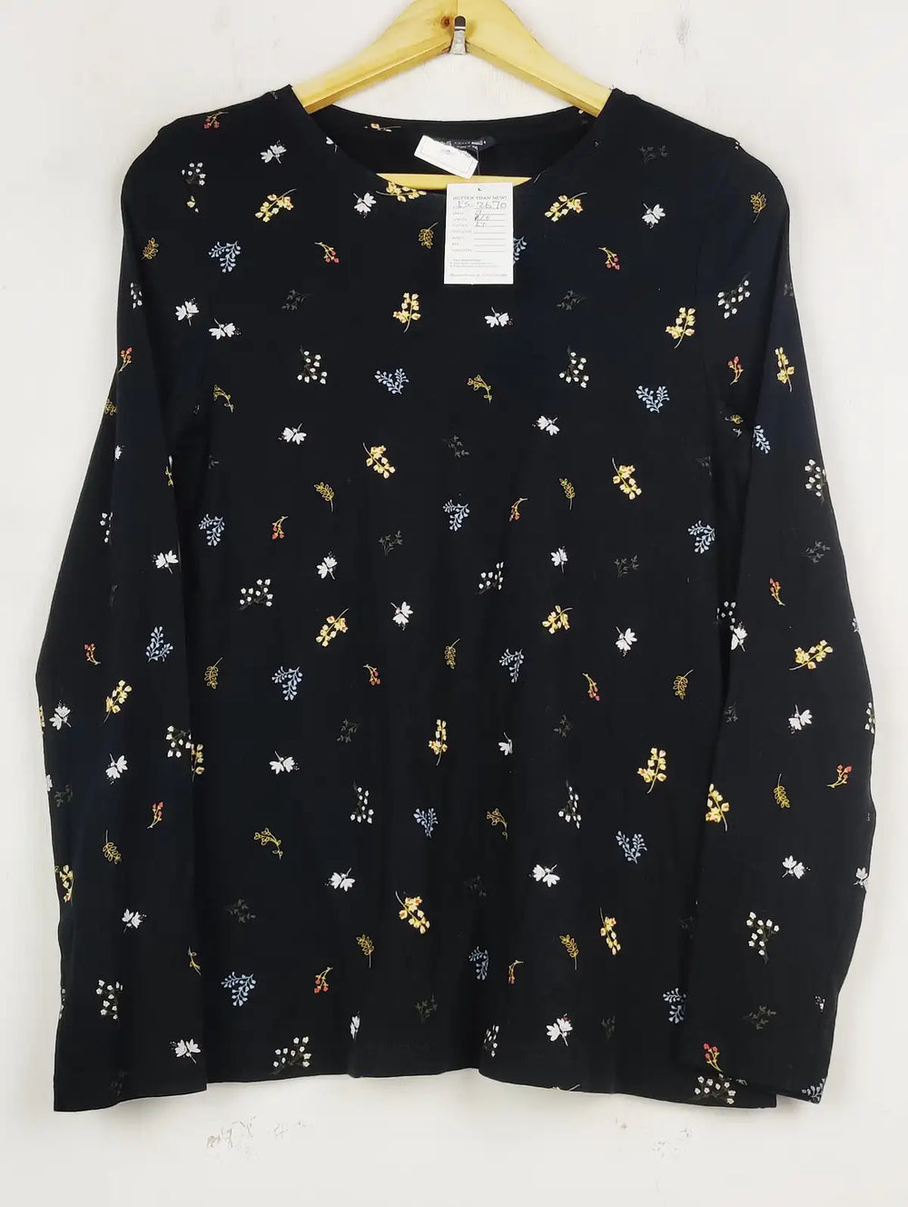 Buy online pre-used pre-loved 100% authentic & Original branded Marks & Spencers (FS-2670) available in Pakistan. Top international brands avilable.