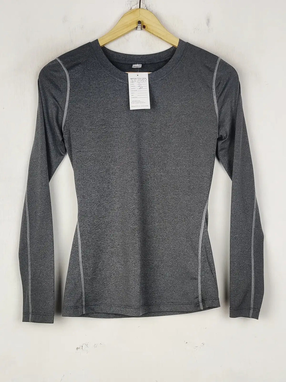 Buy online pre-used pre-loved 100% authentic & Original branded Unknown Brand (FS-2752) available in Pakistan. Top international brands avilable.