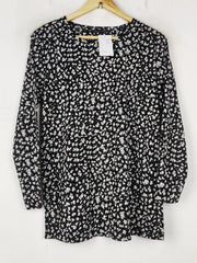 Buy online pre-used pre-loved 100% authentic & Original branded Marks & Spencers (FS-2826) available in Pakistan. Top international brands avilable.