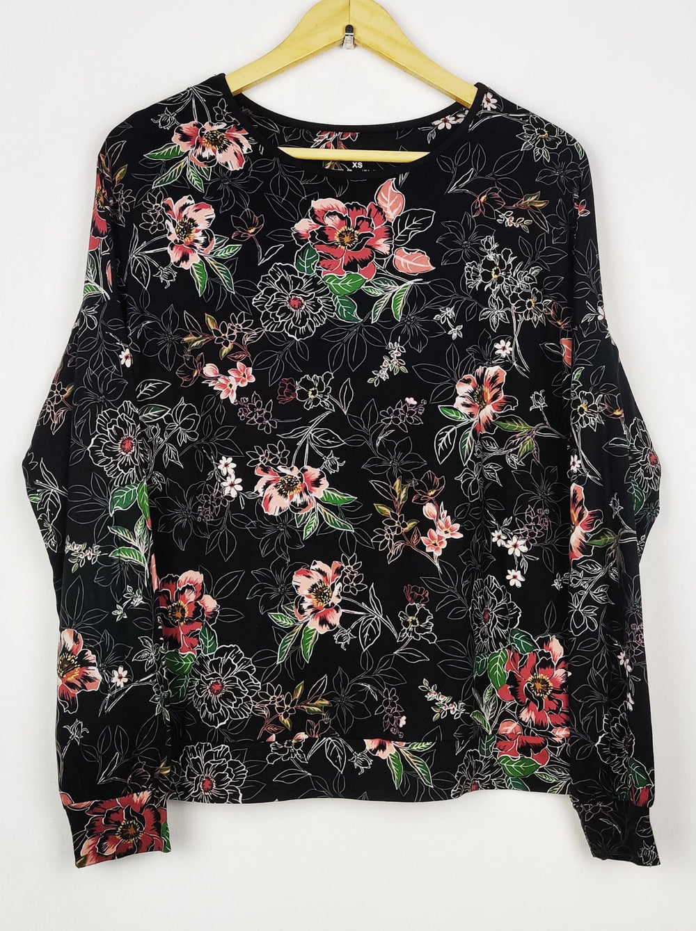 Buy online pre-used pre-loved 100% authentic & Original branded Primark (FS-2938) available in Pakistan. Top international brands avilable.