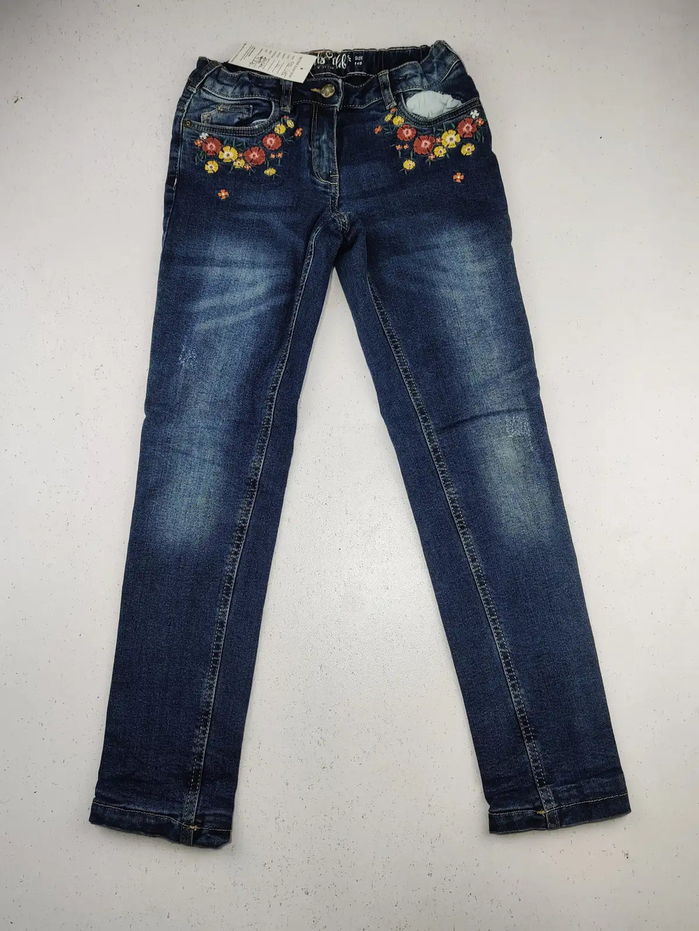 Buy online pre-used pre-loved 100% authentic & Original branded C&A (GB-1365) available in Pakistan. Top international brands avilable.