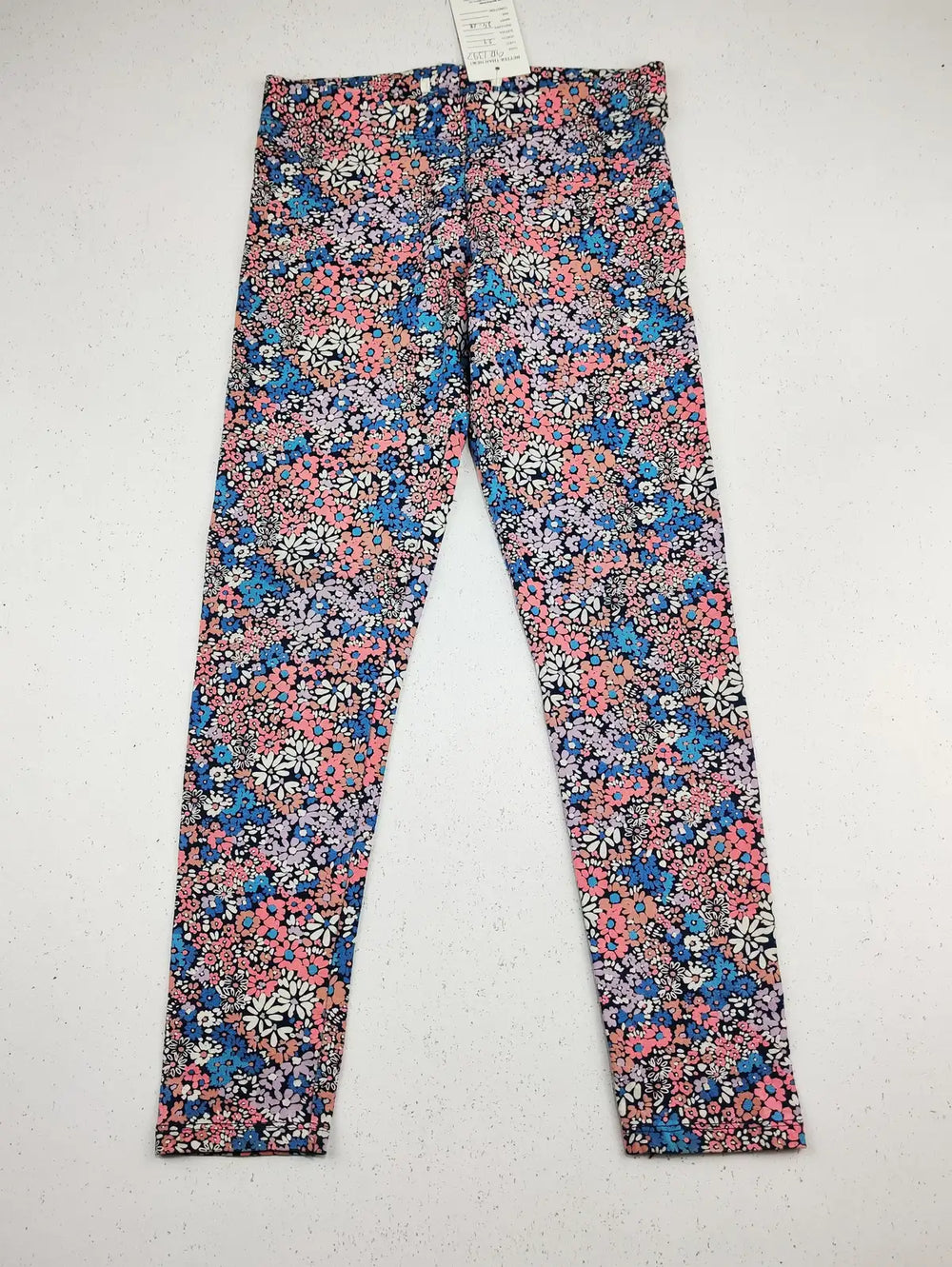 Buy online pre-used pre-loved 100% authentic & Original branded Unknown Brand (GB-1397) available in Pakistan. Top international brands avilable.