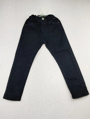 Buy online pre-used pre-loved 100% authentic & Original branded Denim (GB-1555) available in Pakistan. Top international brands avilable.