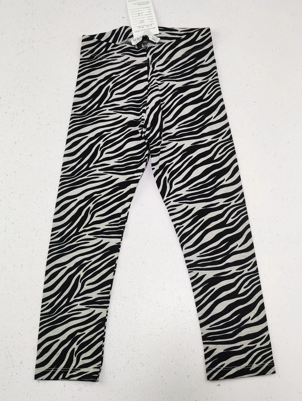 Buy online pre-used pre-loved 100% authentic & Original branded Marks & Spencer (GB-1971) available in Pakistan. Top international brands avilable.