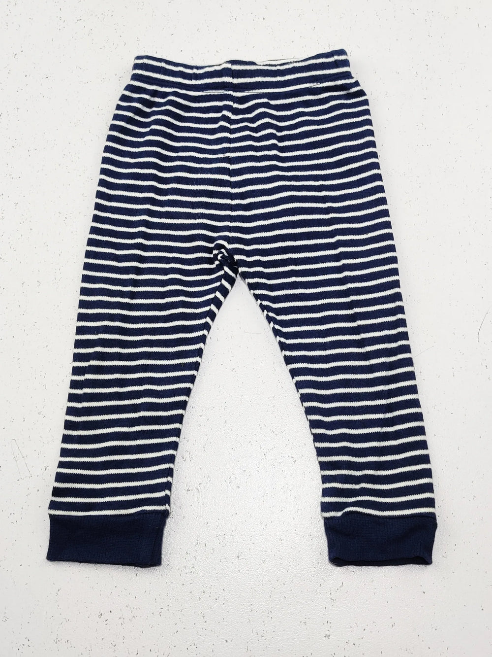 Buy online pre-used pre-loved 100% authentic & Original branded Lewis (GB-1986) available in Pakistan. Top international brands avilable.