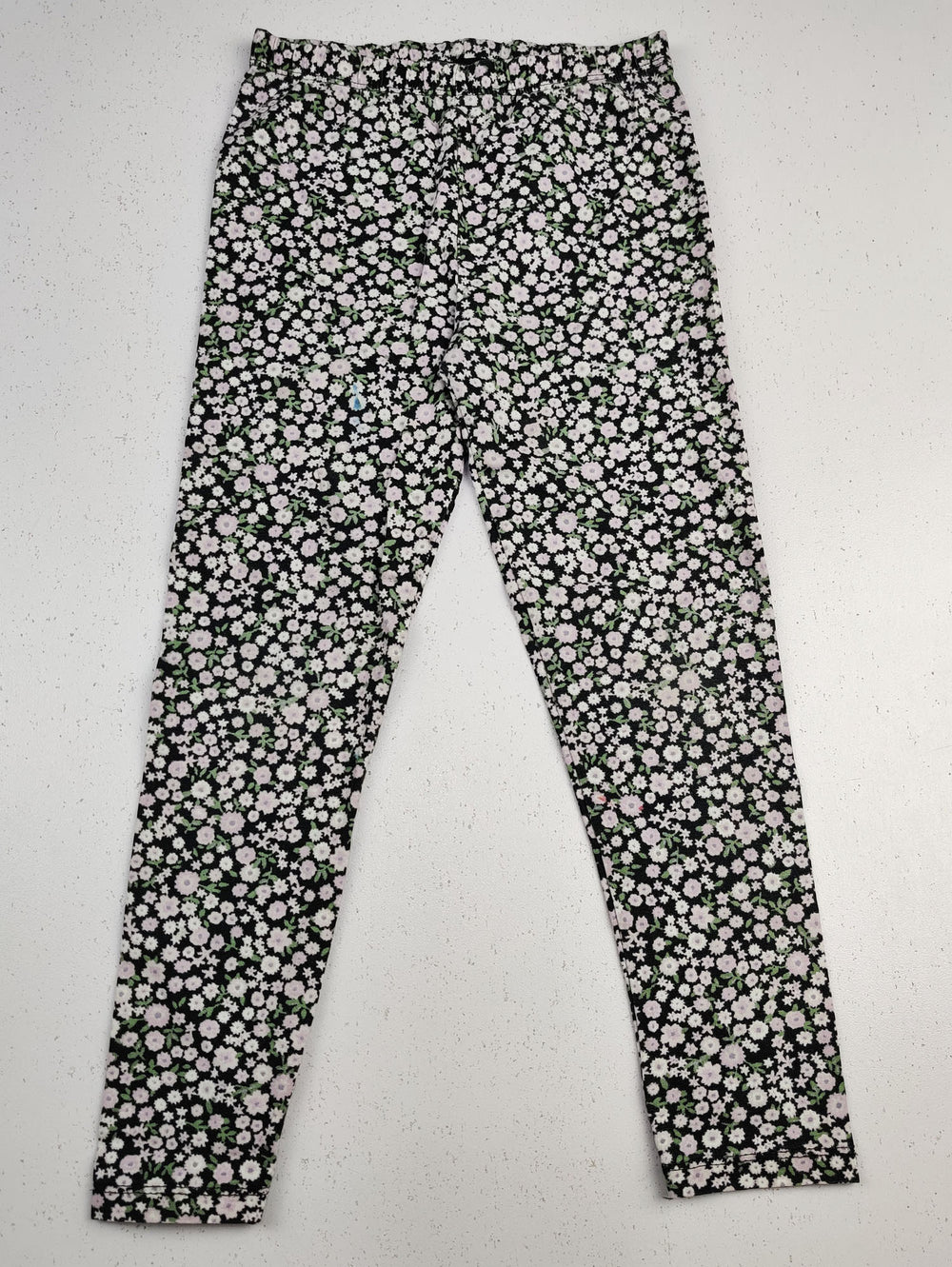 Buy online pre-used pre-loved 100% authentic & Original branded Tu (GB-301) available in Pakistan. Top international brands avilable.