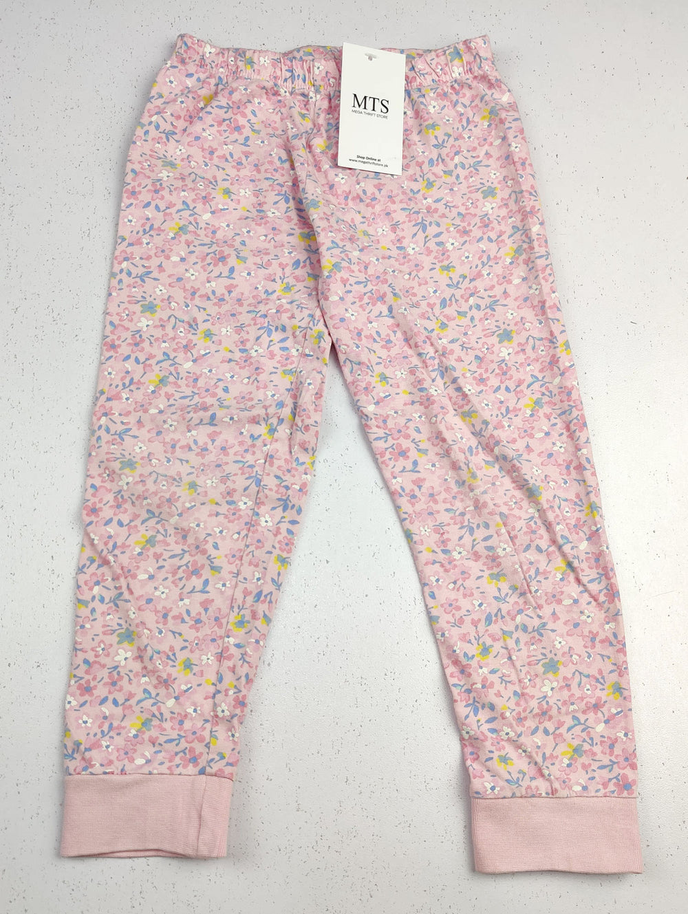 Buy online pre-used pre-loved 100% authentic & Original branded M (GB-362) available in Pakistan. Top international brands avilable.