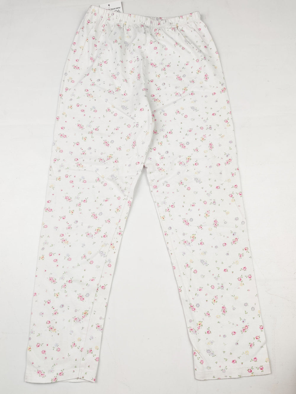 Buy online pre-used pre-loved 100% authentic & Original branded Unknown Brand (GB-576) available in Pakistan. Top international brands avilable.