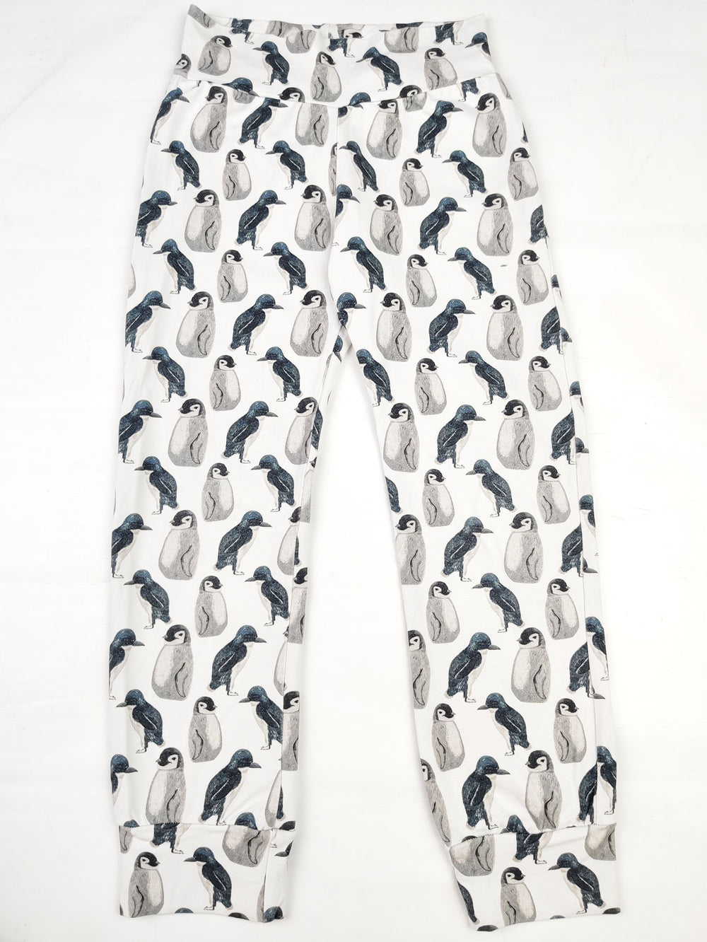 Buy online pre-used pre-loved 100% authentic & Original branded Unknown Brand (GB-742) available in Pakistan. Top international brands avilable.