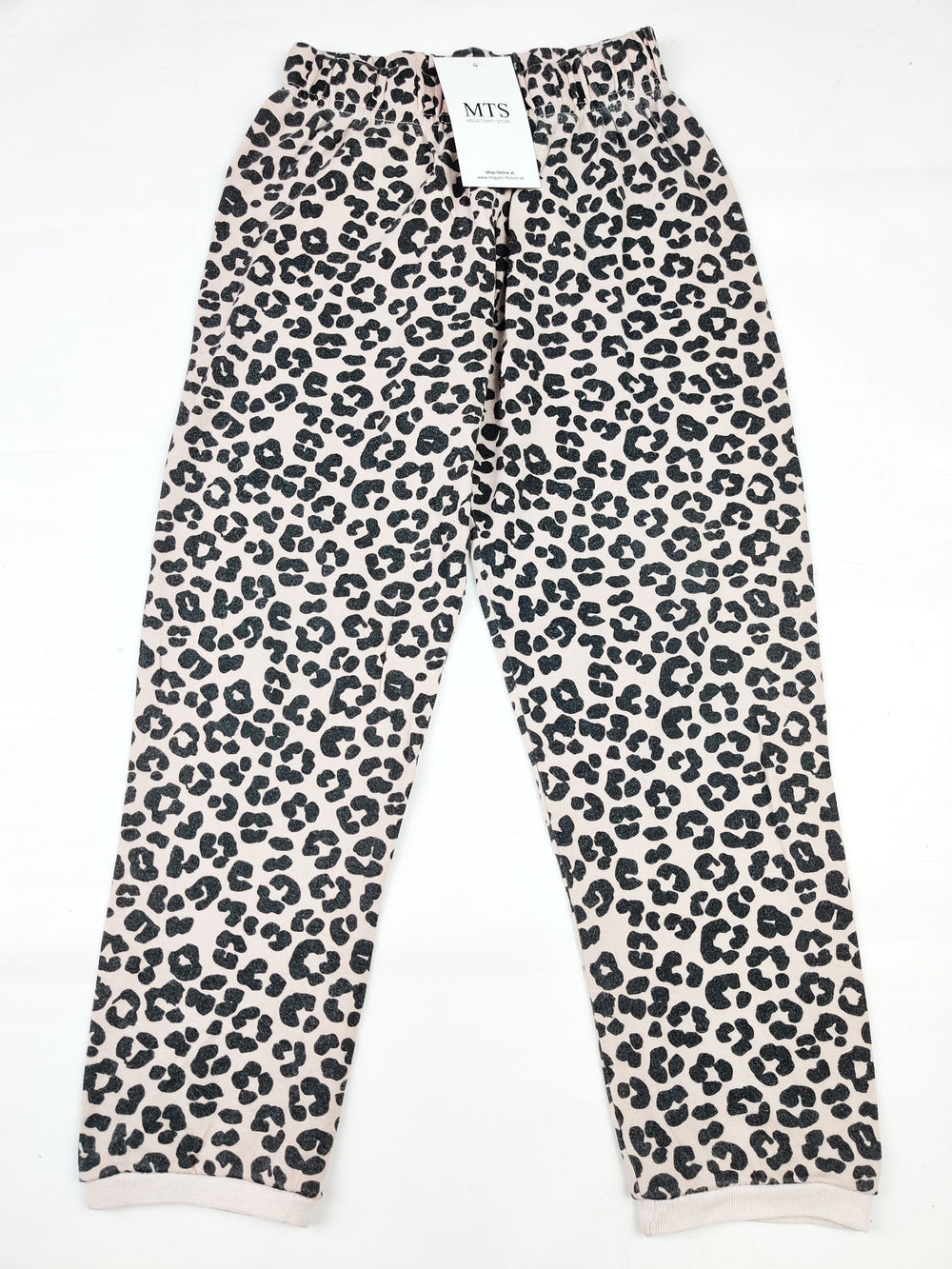 Buy online pre-used pre-loved 100% authentic & Original branded George (GB-782) available in Pakistan. Top international brands avilable.