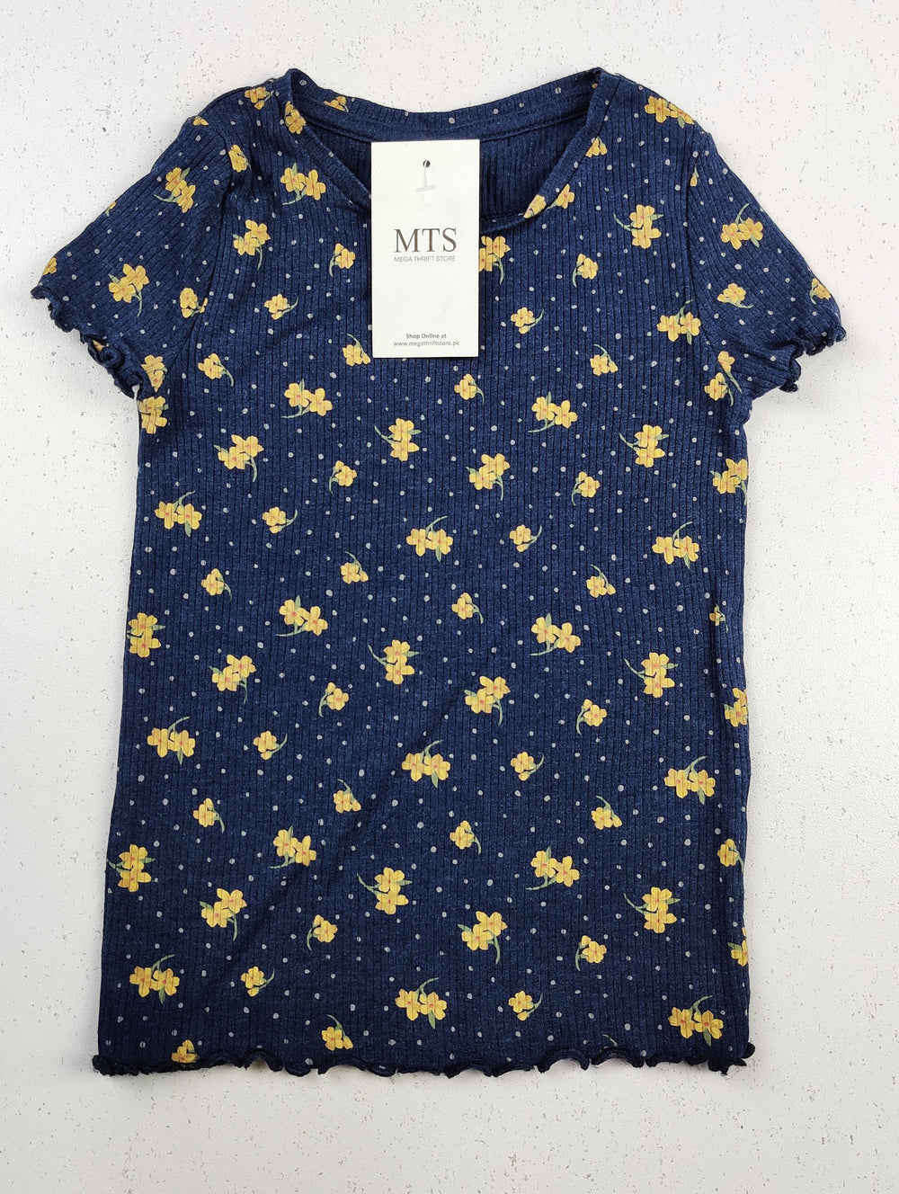 Buy online pre-used pre-loved 100% authentic & Original branded Tu (GST-1037) available in Pakistan. Top international brands avilable.