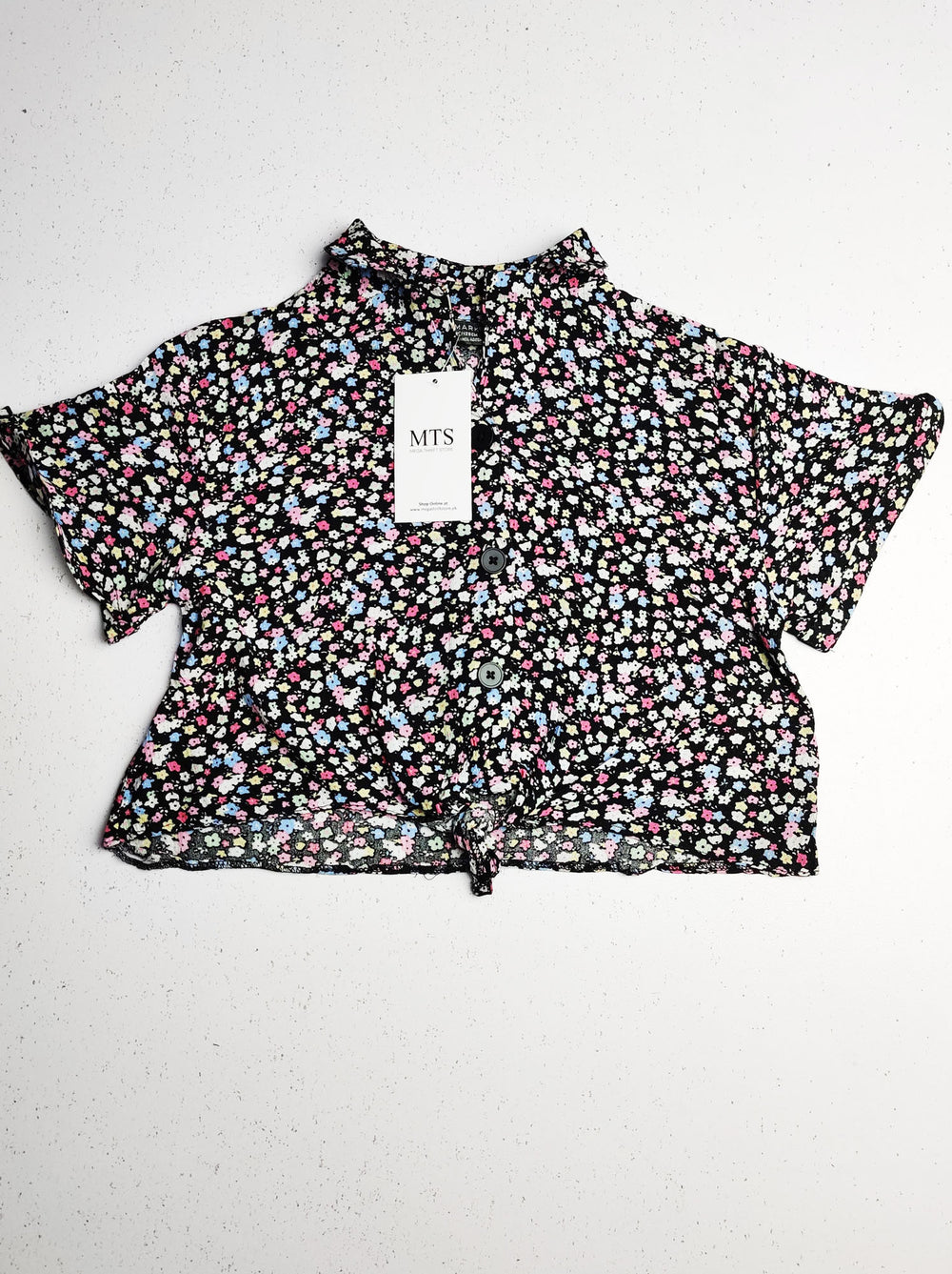 Buy online pre-used pre-loved 100% authentic & Original branded Primark (GST-1809) available in Pakistan. Top international brands avilable.