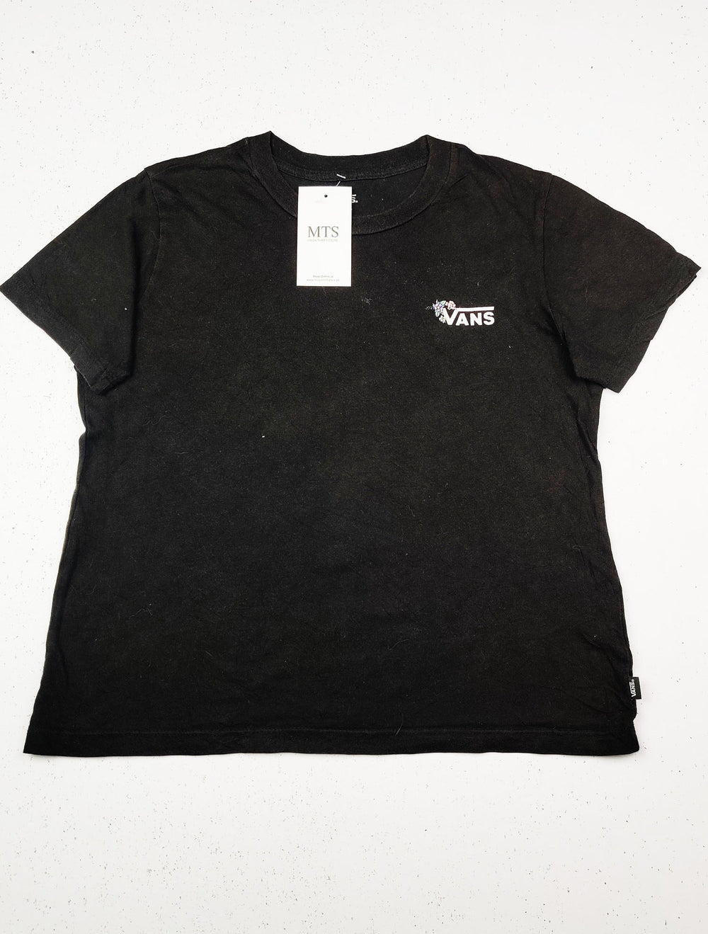 Buy online pre-used pre-loved 100% authentic & Original branded Vans (GST-1812) available in Pakistan. Top international brands avilable.